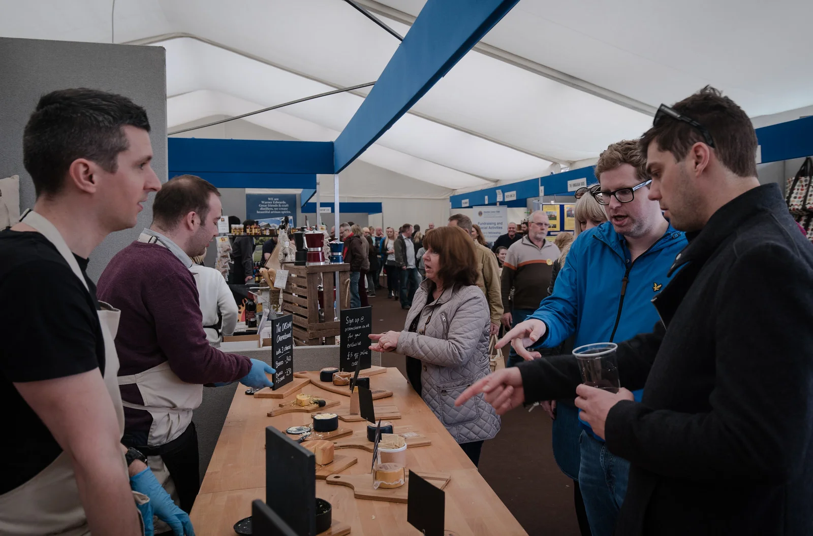      

 
  Canon EF16-35mm f4L IS
 






















     