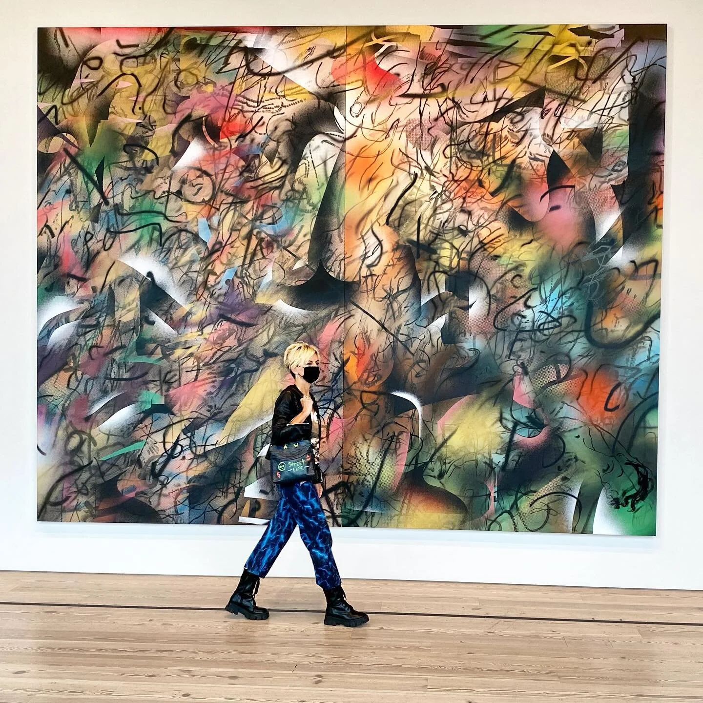 Art in the city 🗽 @whitneymuseum 
.
.
.
.
.
.
#gallery #nyc #whitneymuseum #streetlife #newyork #newyorker #citylife #travelgram #travelphotography #instaart #instatravel #holiday #america #me #inspiration #art #artist #lifestyle #streetstyle #finea