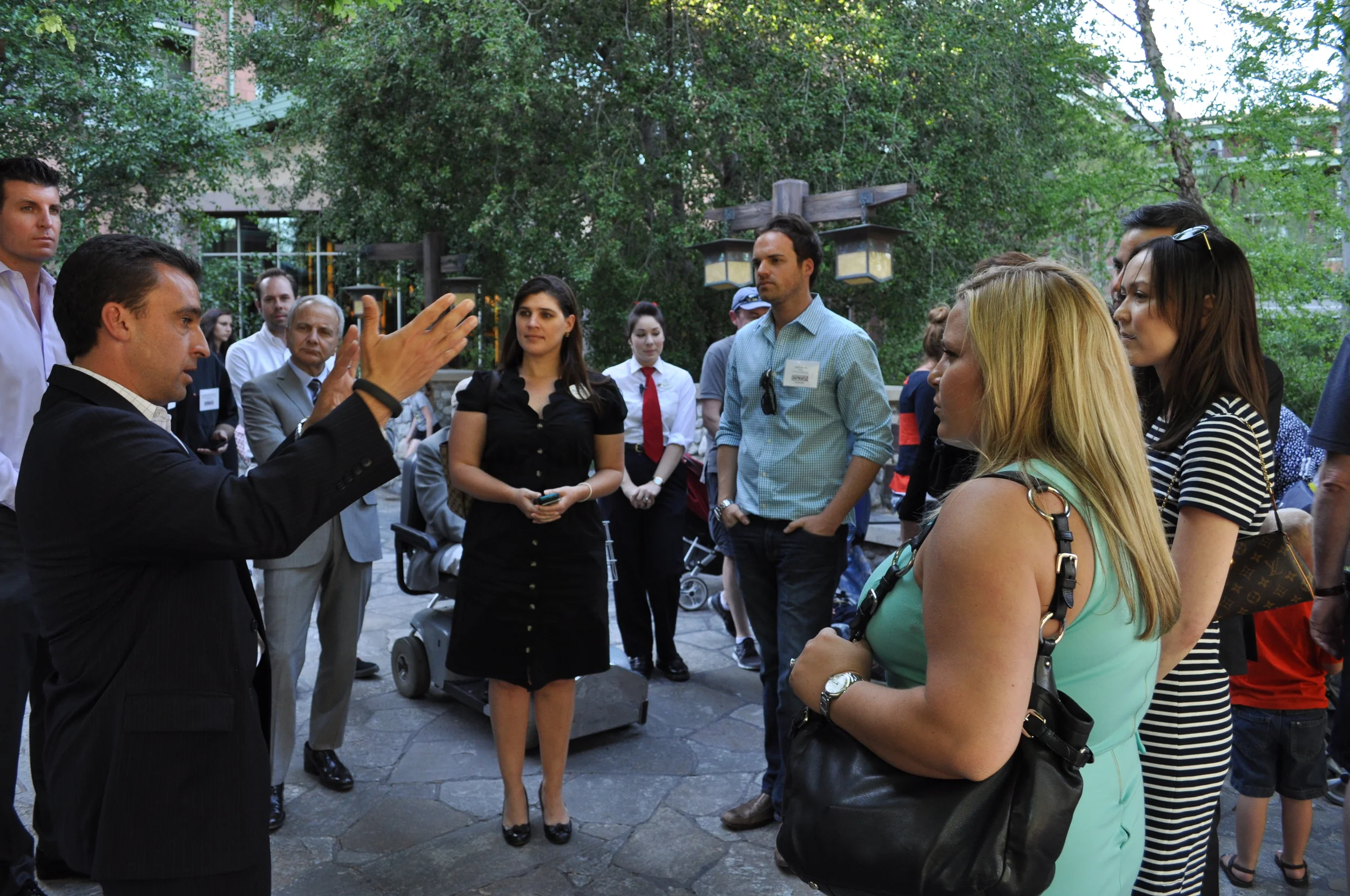 Presentation-Outside_Chris.jpg
