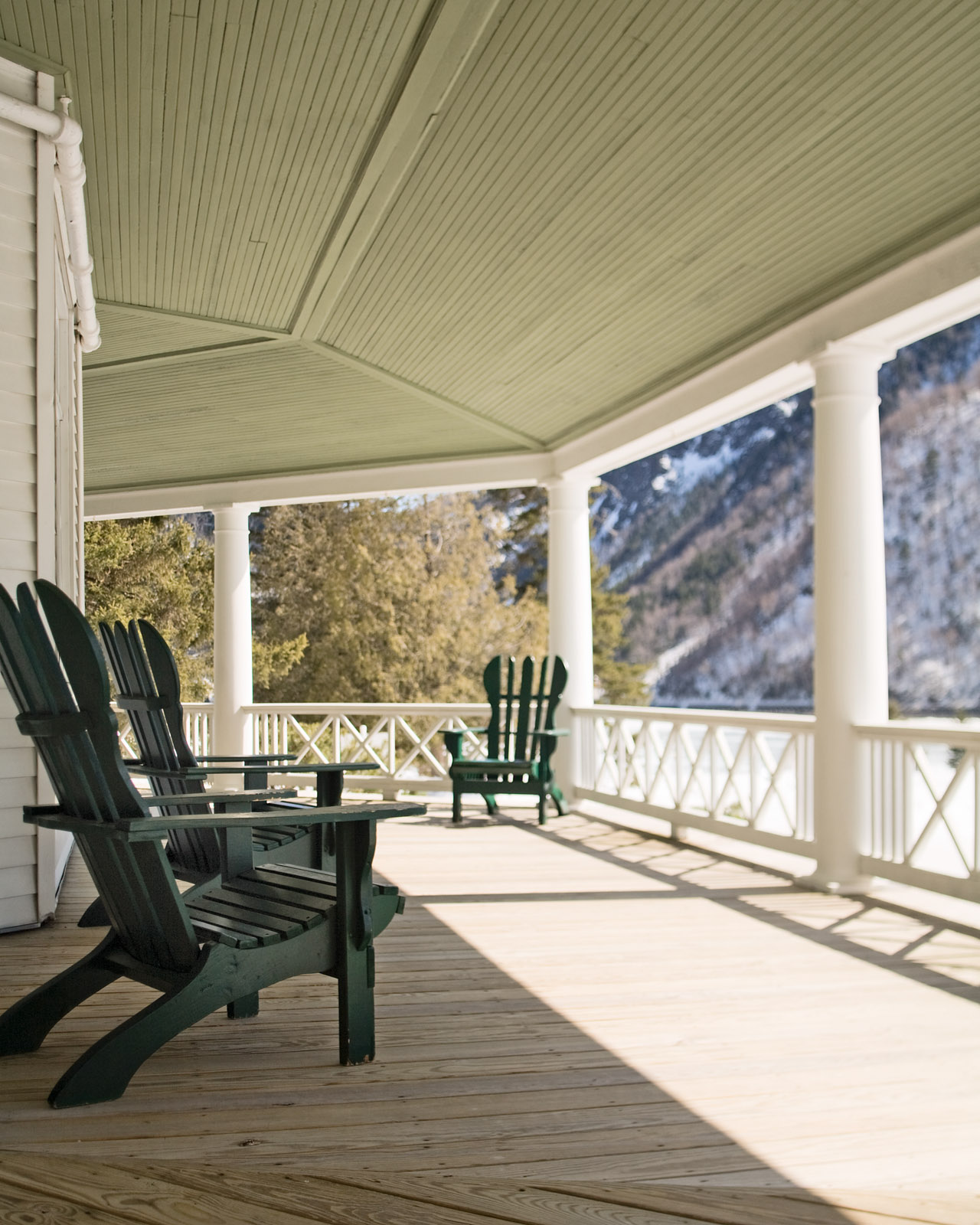 Balsams05_IntPorch.jpg