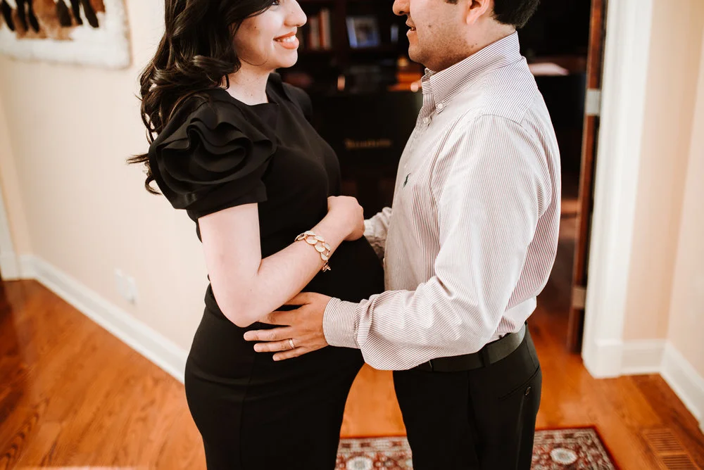 Mini Session: In Home Maternity