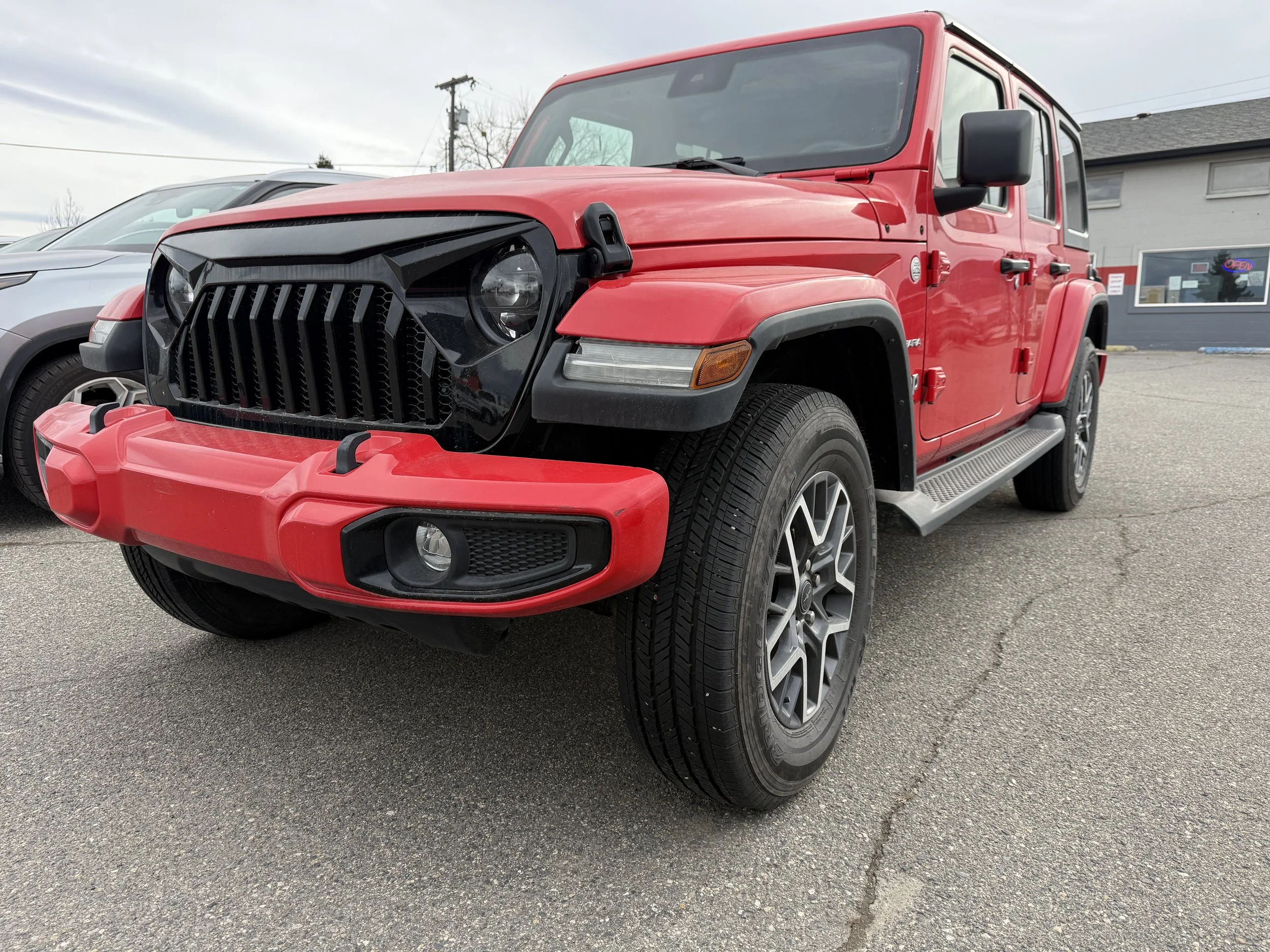 2024 Jeep Wrangler Sahara 3.6 V-6 | 13, 033 Miles