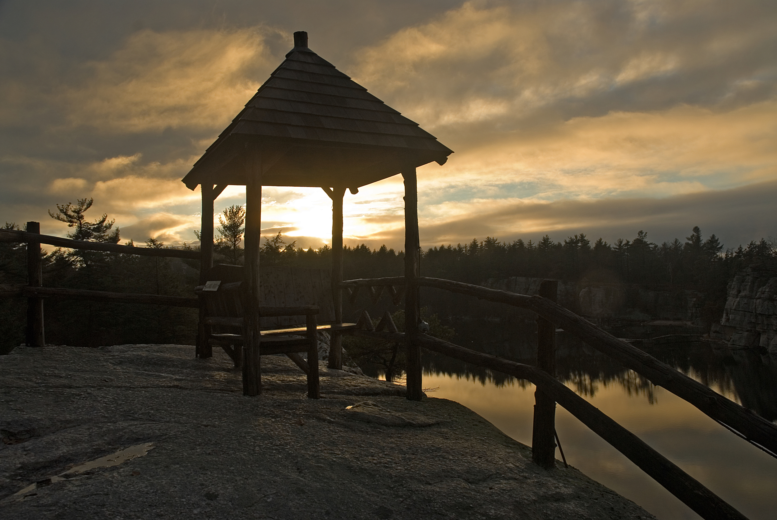 Mohonk_Hut.jpg