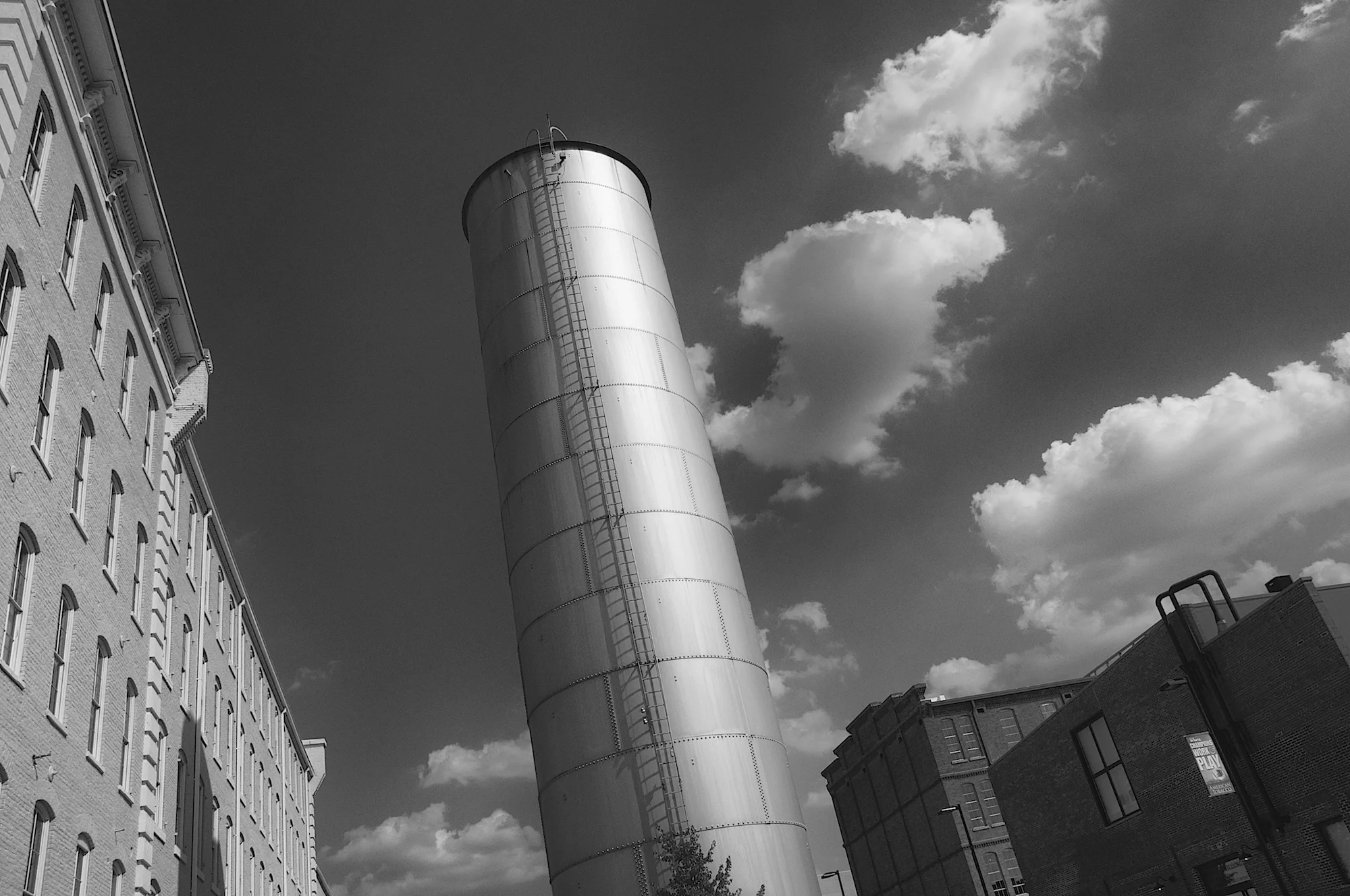 B&W 073.jpg