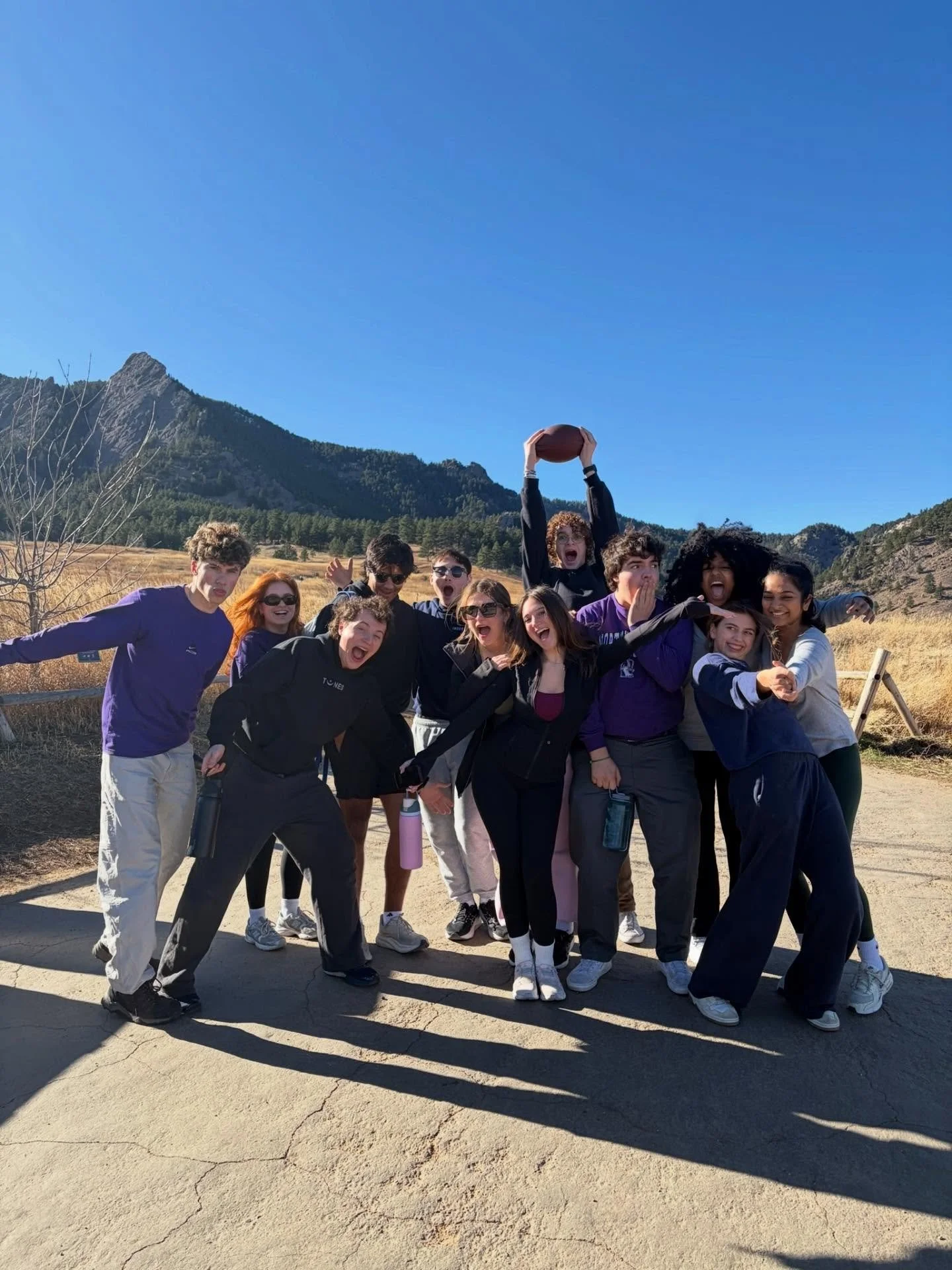 one arcade, one mountain hike, one christkindl market, one original chipotle, one musical, and many photo shoots later #coloratour 🏔️