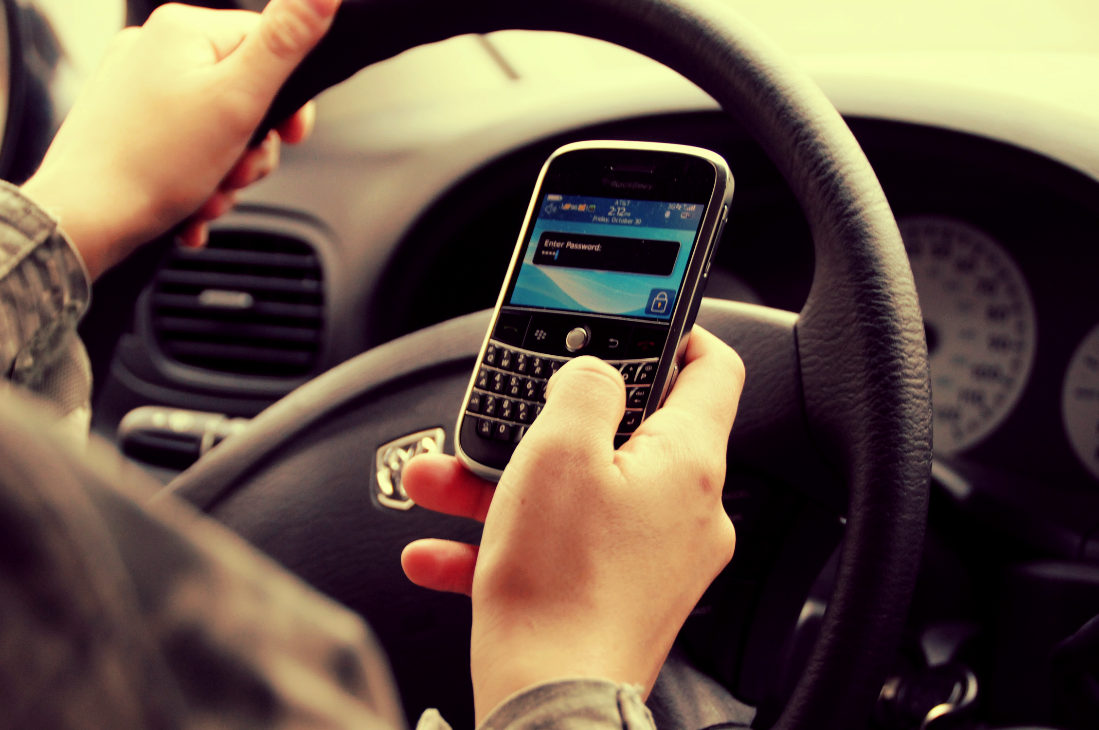 texting-and-driving.jpg