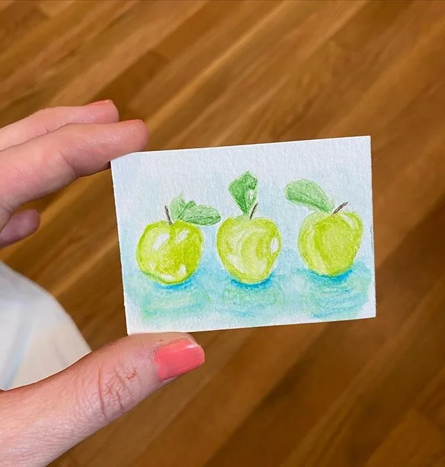 How do you like them (tiny little green) apples? 🍏 🍏🍏 #doodlewashmay2020 #tinypainting