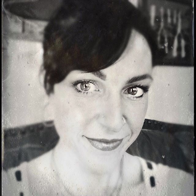 Vintage is my everything. They did things so well in the past, built to last. Tin type photography app made with out all the chemicals. Have a beautiful day! #howivintage #blackandwhite #photography #tintype #topanga #hairstyles #vintage