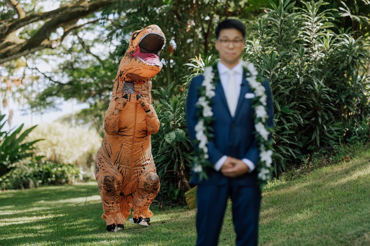 036- Paliku Gardens Kualoa Ranch Honolulu Hawaii Wedding -0L0A6517.jpg