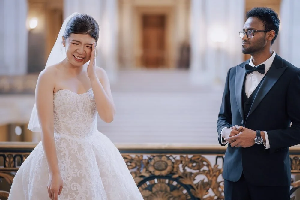 Before the big celebration, there was a quieter promise.
She laughed and cried at the same time. His mom leaned in to wipe her tears, and her dad pressed a blessing envelope into his hands.
That was the moment two families became one.

MUA: @yibridal