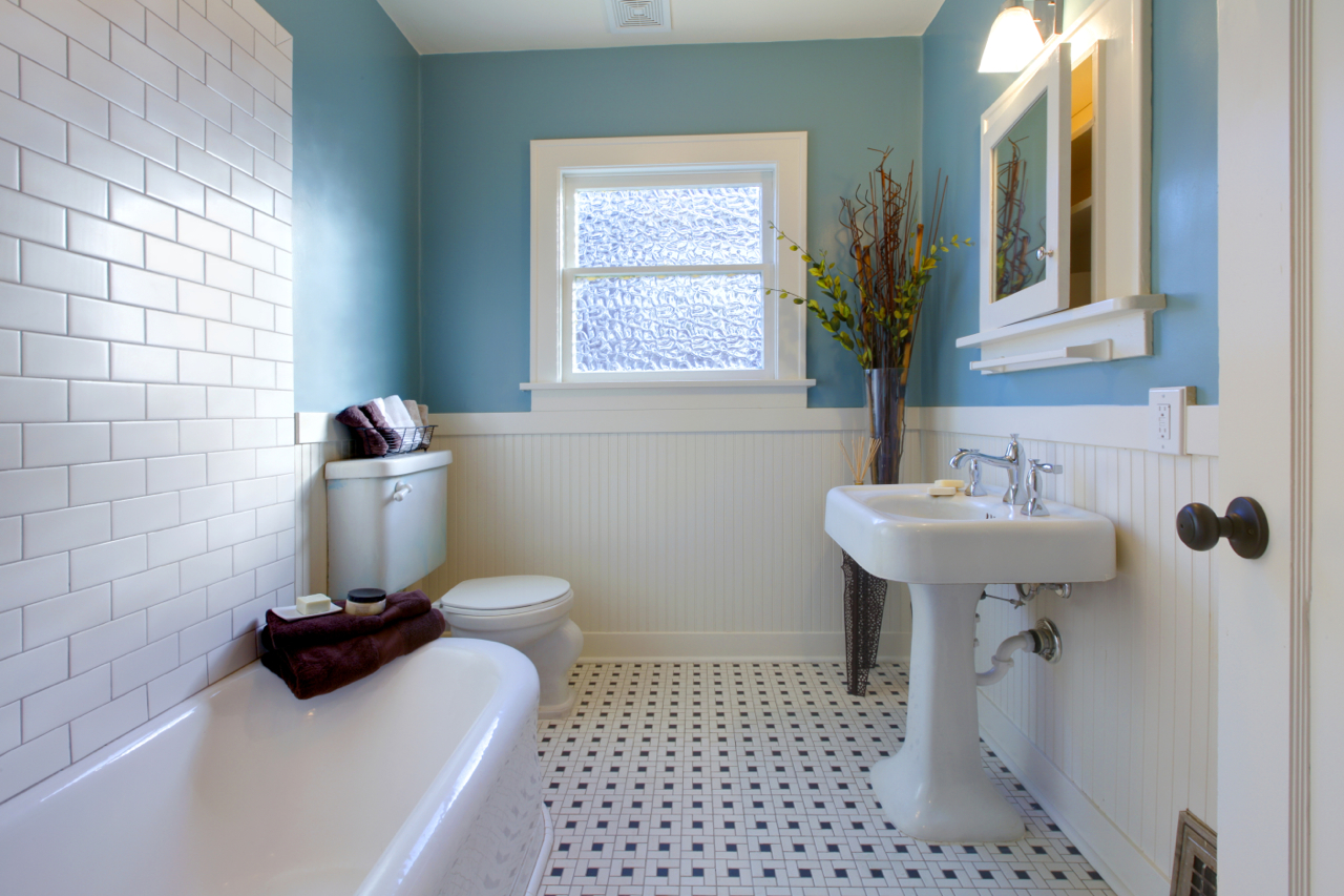 traditional bathroom renovator,  home renovations Calgary general contractor desing and build modern contemporary design.jpg