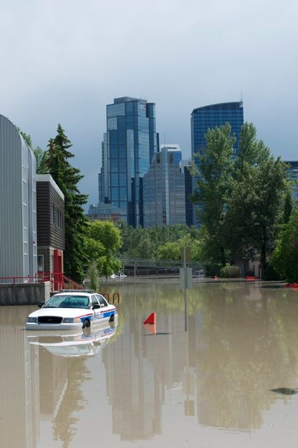 Calgary flood pictures, general contractor Calgary, renovations, restoration company, contractor Calgary 15.jpg