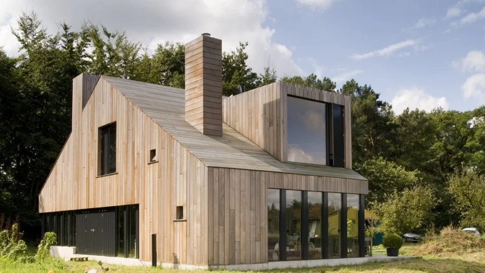Onix - Plank Chimney House