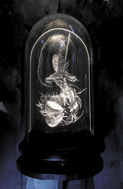 Daniel van Nes
GUARDIAN OF CANDOR Illuminated engraving with glass dome 43cm x 30cm € 3.300