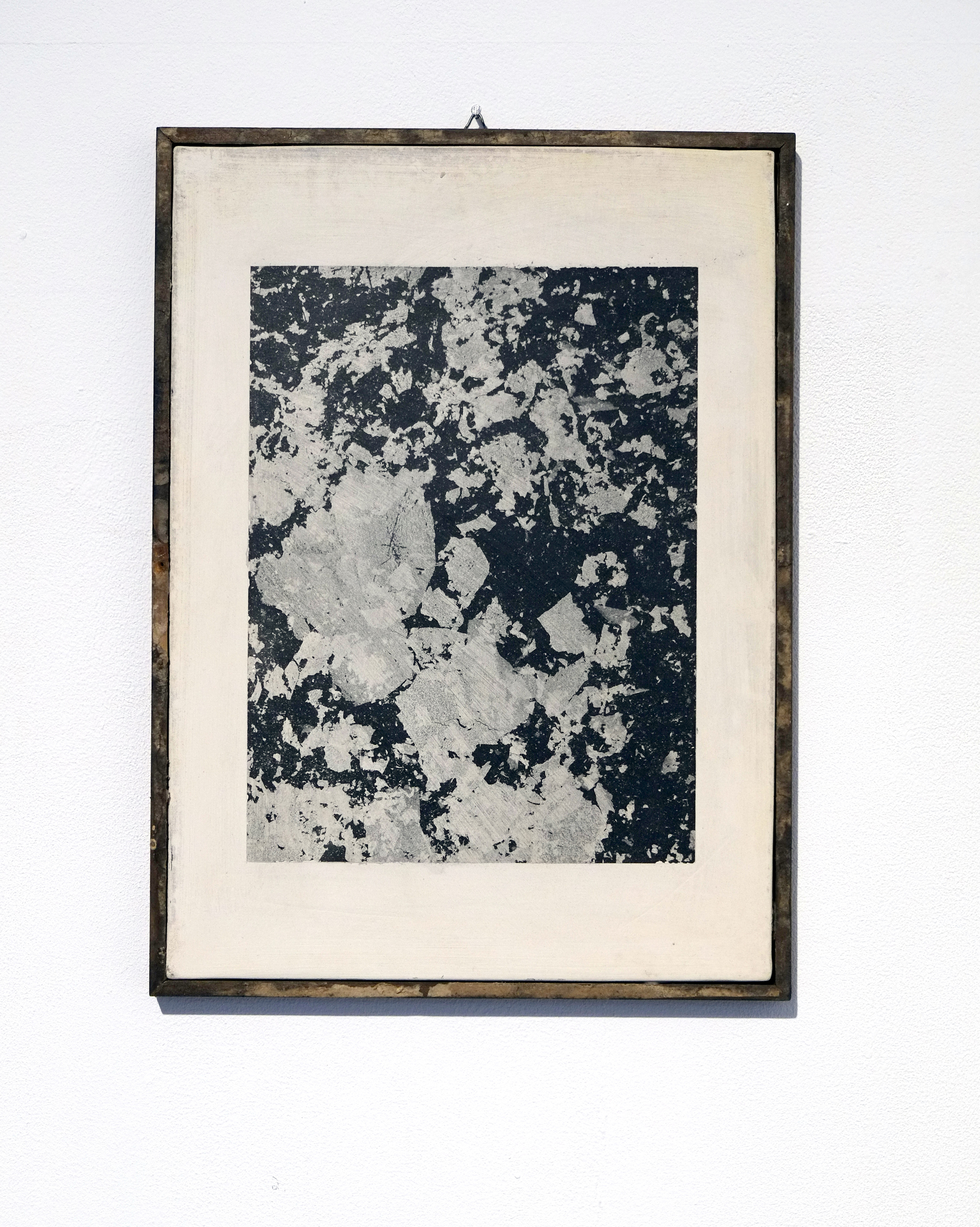 Le Grand Verre - AMORFI (14) - rayography on Marco Tortarolo Ceramic plate
