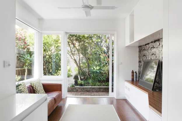 W027-Living to garden_2.jpg