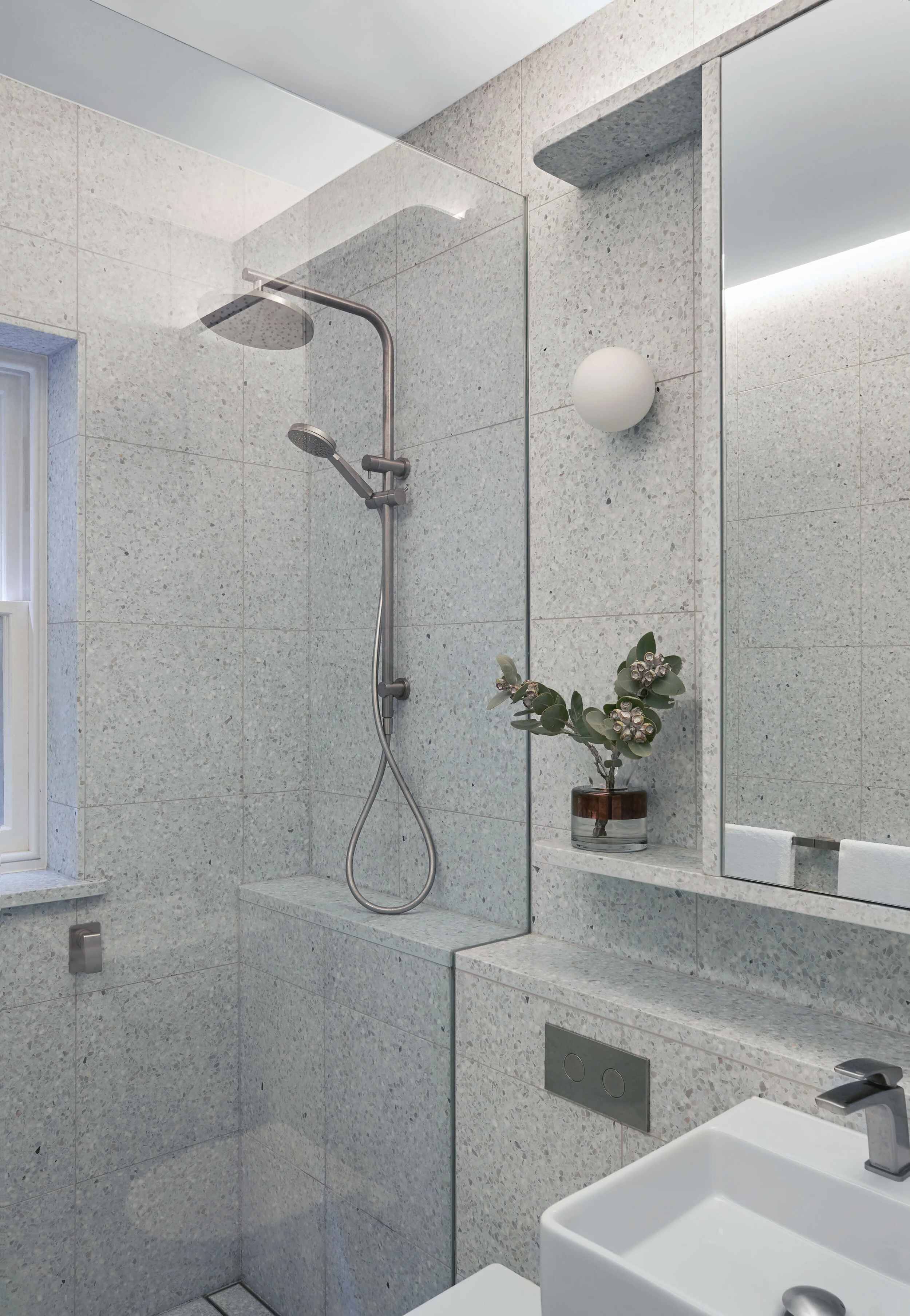  PHOTOGRAPHY: Fiona Galbraith     BUILDER: Arthouse Projects     JOINER: Blakes of Sydney 