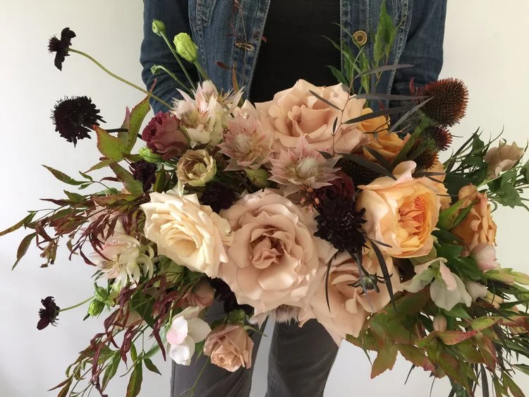 moody wedding bouquet