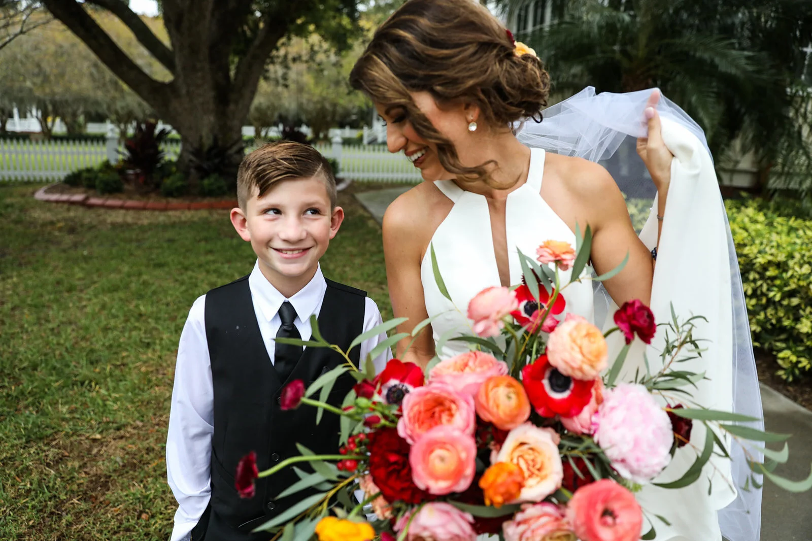 bright and fun wedding floral florida wedding jacksonville