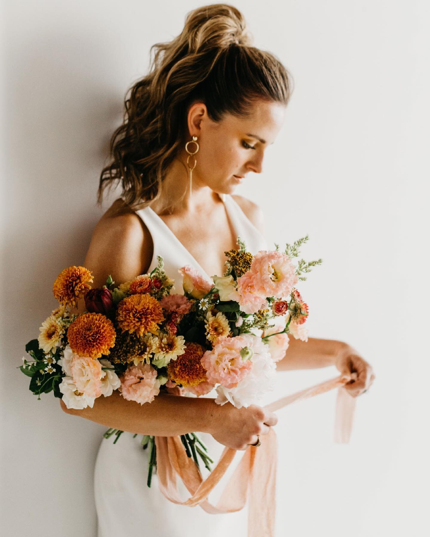 my heart 💔 for this photo in the best way. we cannot get over how perfectly these photos turned out. thank you Christina for trusting our vision for florals and not even asking what we&rsquo;re going to make - so much magic being made in what little