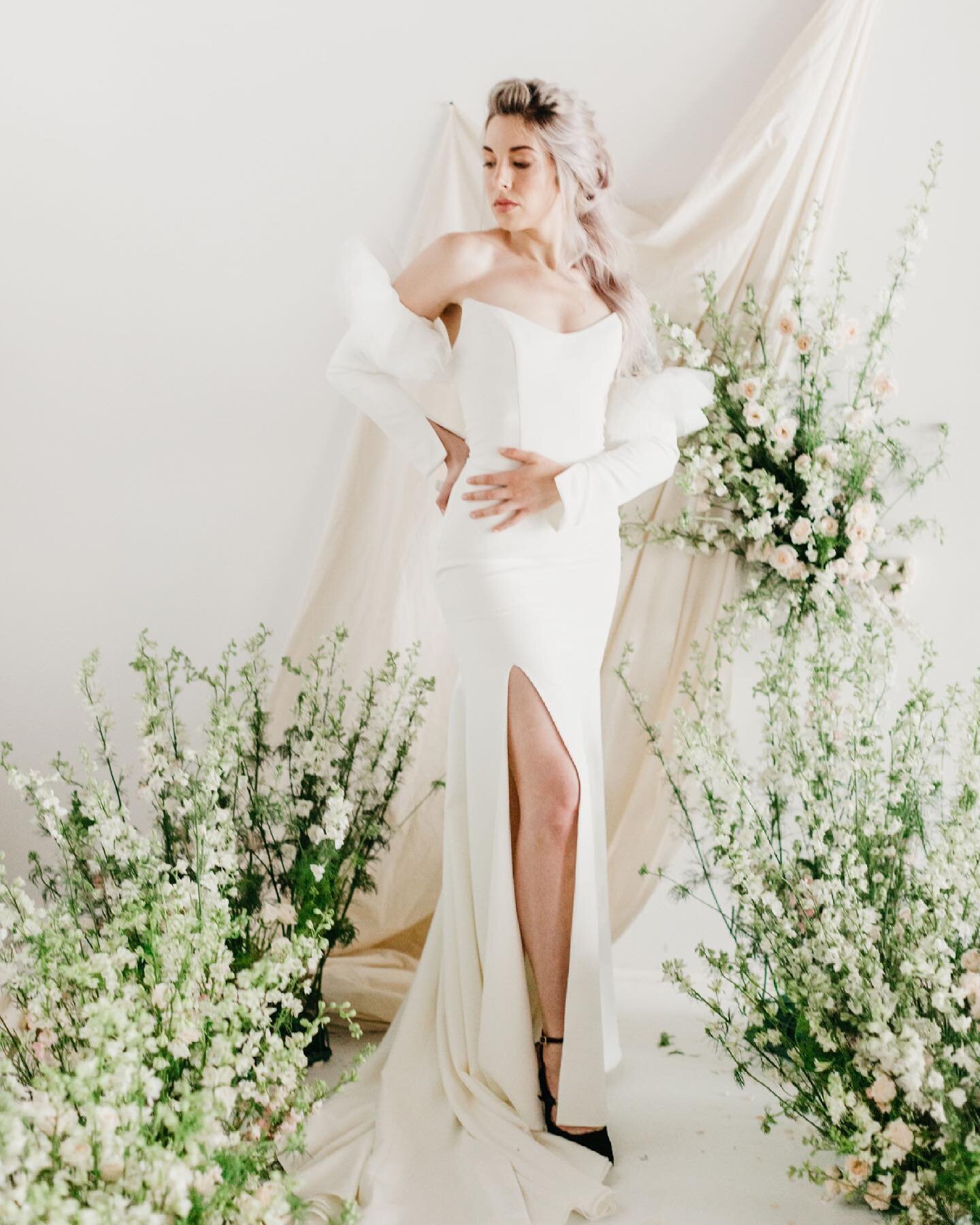 styled shoots keep us creative ✨ dreaming of something and need florals? Send us some photos of your inspiration or ask what we&rsquo;re dying to create 🌿 

📷 by @christinakarst