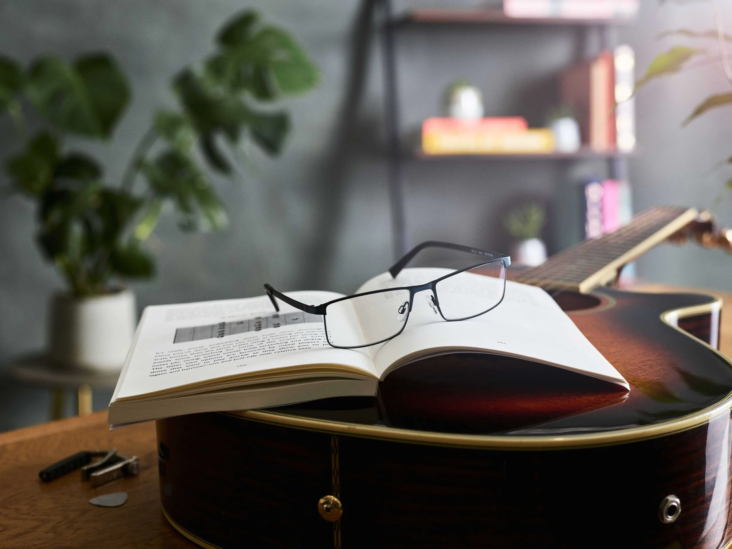 GB_SIGNATURE_OPTICIANS_KEY_VISUAL_CAMPAIGN104509_SOCIAL_04_LEARNING.jpg