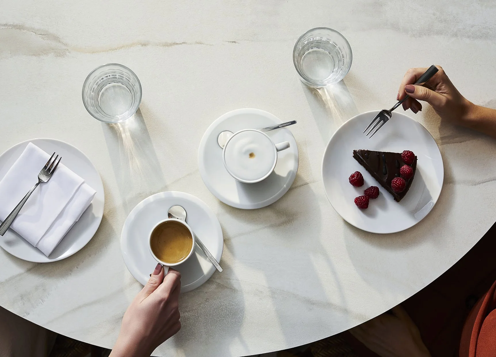 Nespresso_Still_Asset_82_Restaurant_Table_Lifestyle.jpg