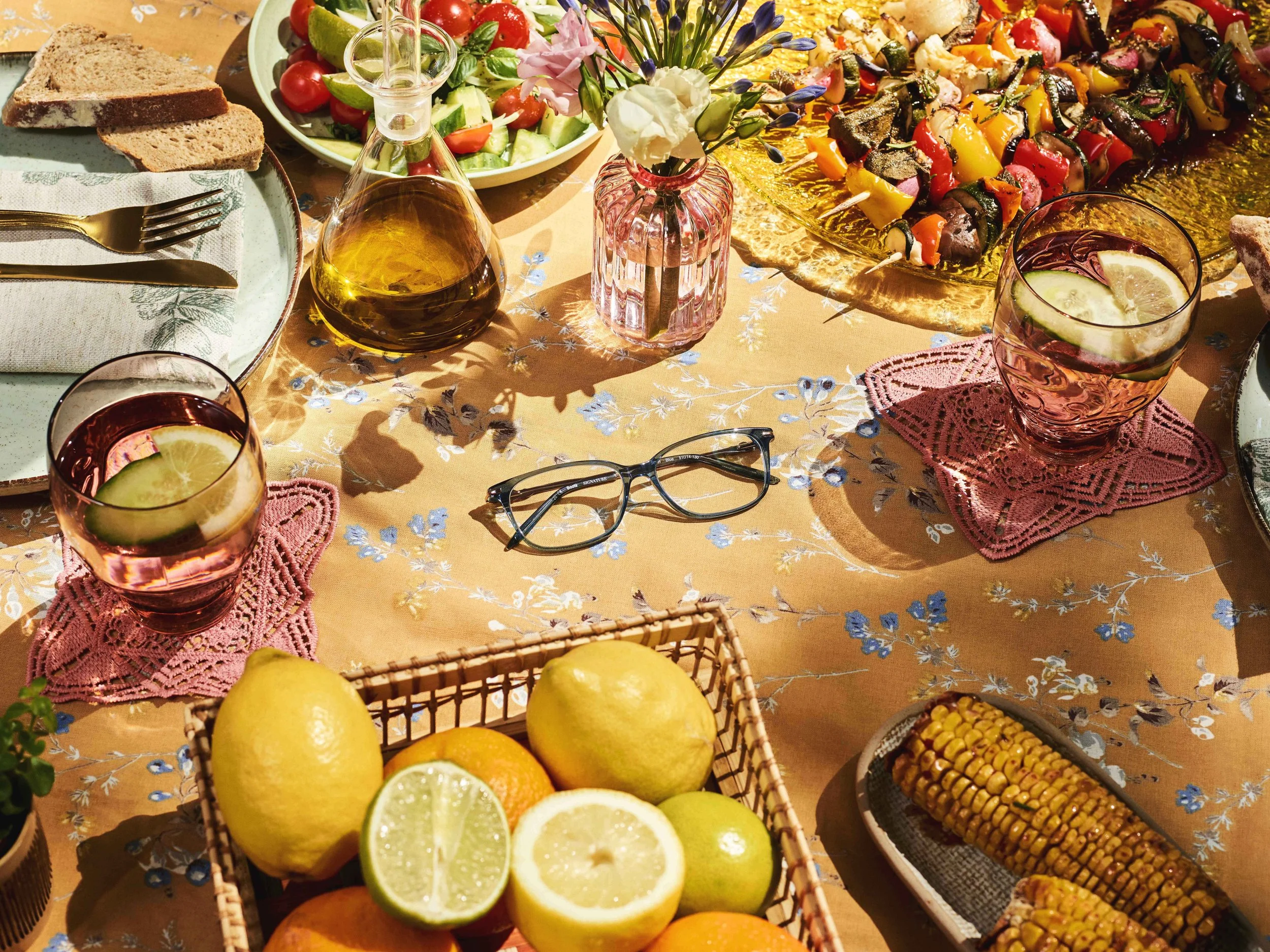 GB_SIGNATURE_OPTICIANS_KEY_VISUAL_CAMPAIGN104446_SOCIAL_02_BBQING.jpg