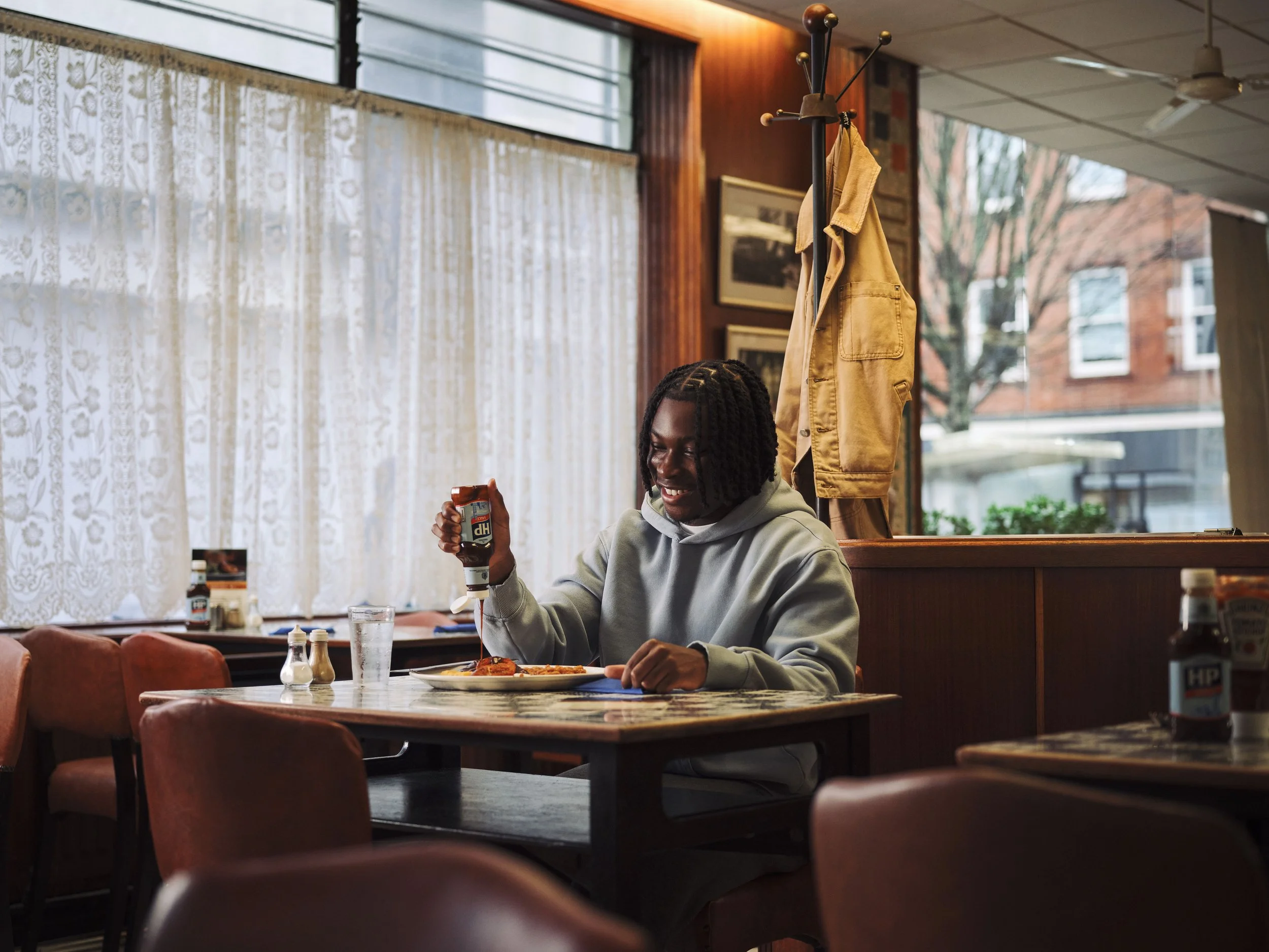 KARDOMAH_CAFE_SHOT_08_HP_PROUDLY_SERVED_0932_V1RGB copy.jpg