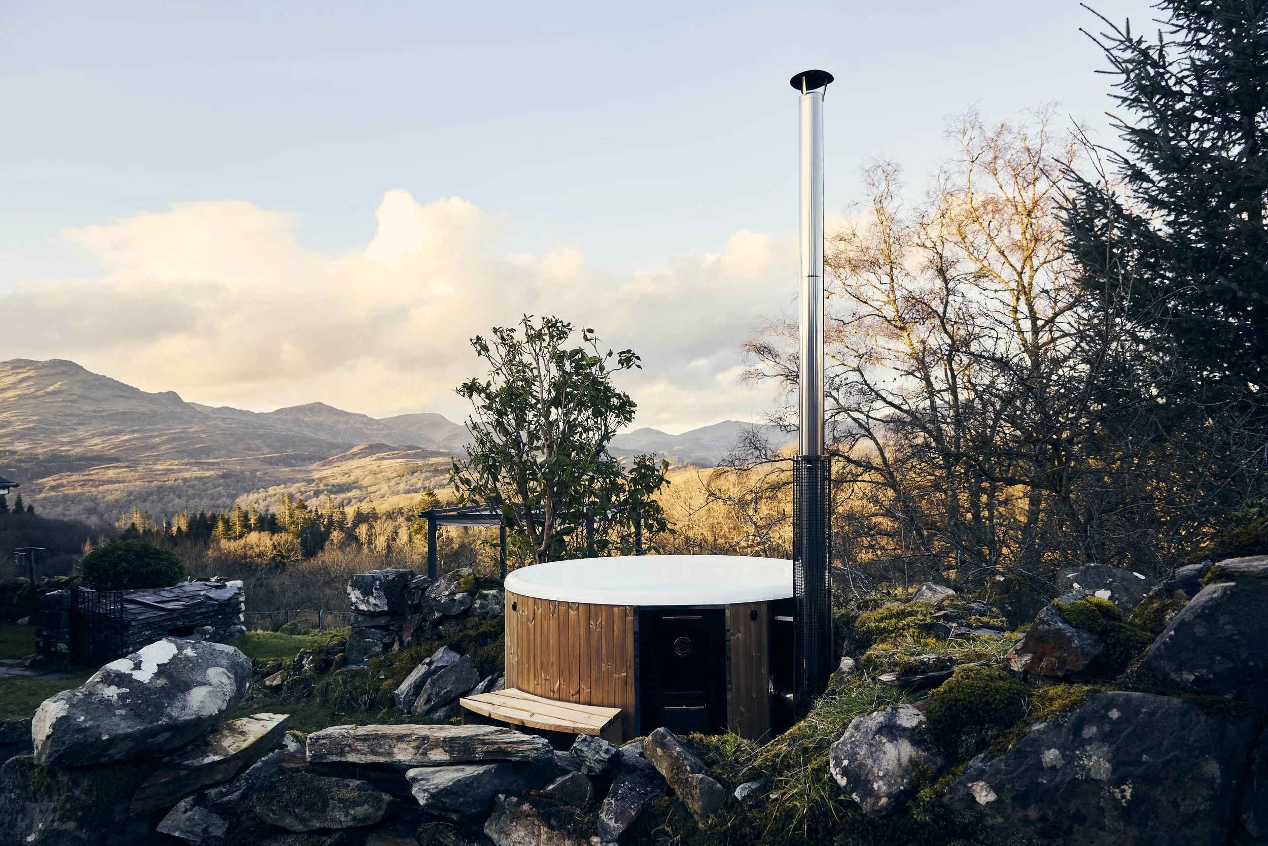 HOT_TUB_01_TYN_Y_BRYN_01_6435.jpg