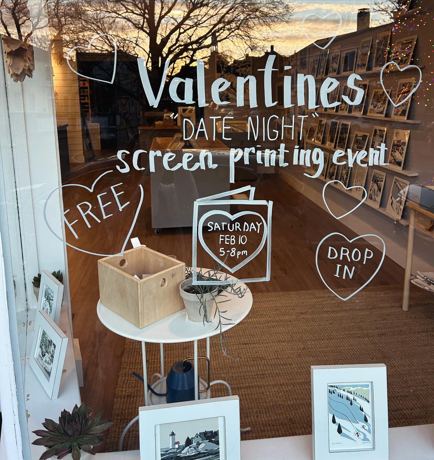 It&rsquo;s been 5 years since we last hosted our Valentine&rsquo;s &ldquo;date night&rdquo; screen printing event, and we are so excited to bring it back in our new Rockport studio! Drop in from 5pm-8pm on Sat 2/10, with your date or a friend, to pul