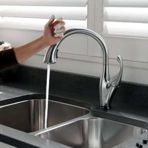Delta Single Handle Pull Down Kitchen Faucet With Touch2o