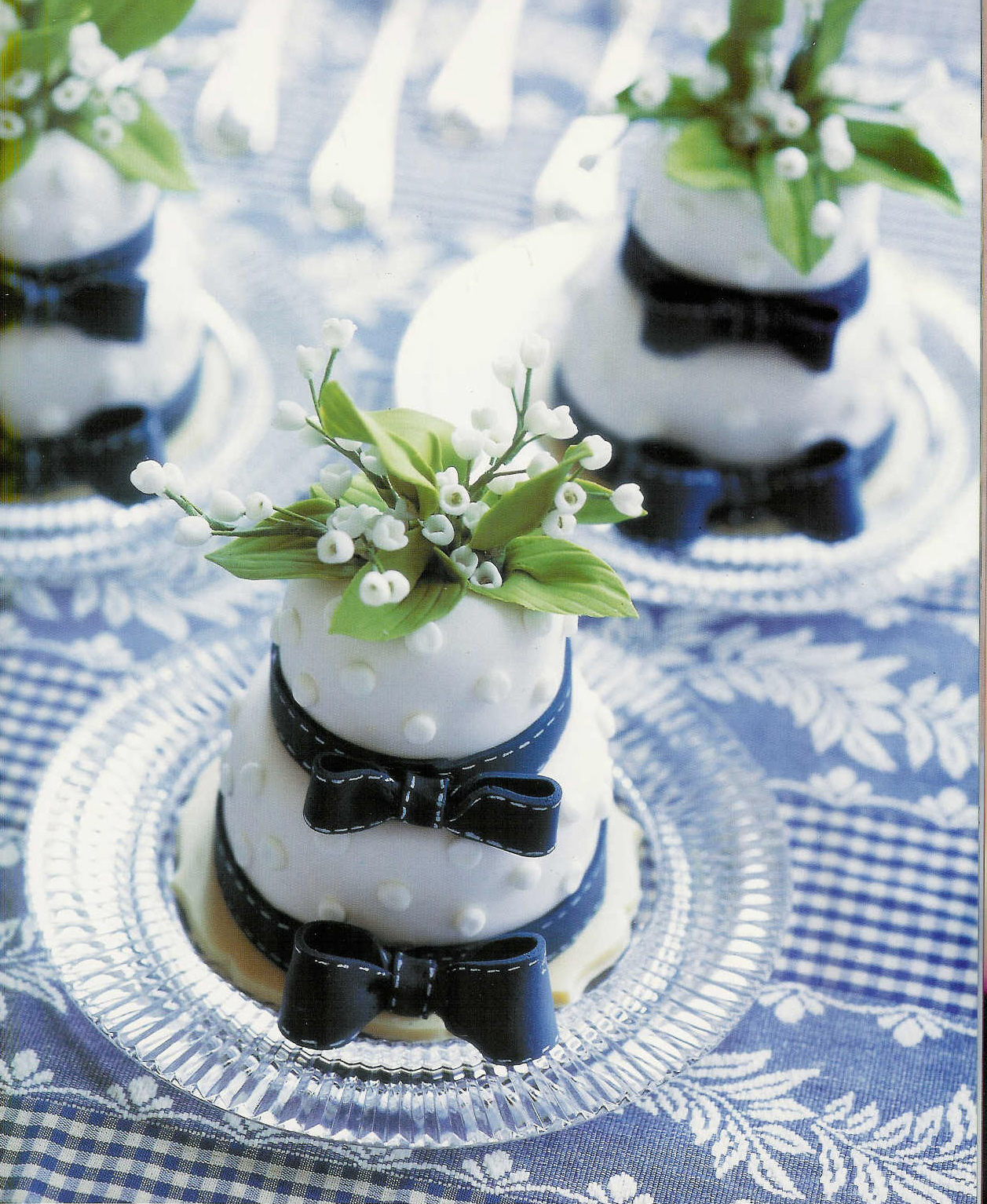 Even a mini Sylvia Weinstock cake can marvel, and they're delicious!