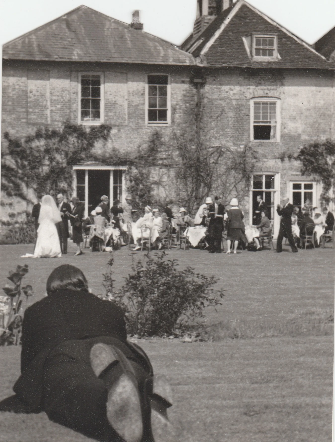 Penny marries Paul Burns at Stone Dean House, Jordans, Bucks&nbsp;in 1959