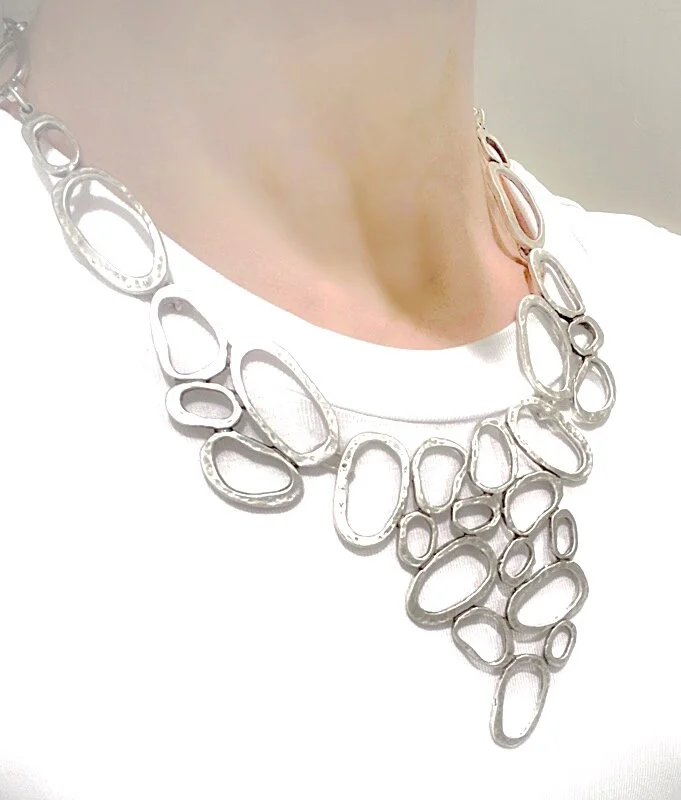 458372FE-5DA0-4AA4-9CEE-9F06F59A4815