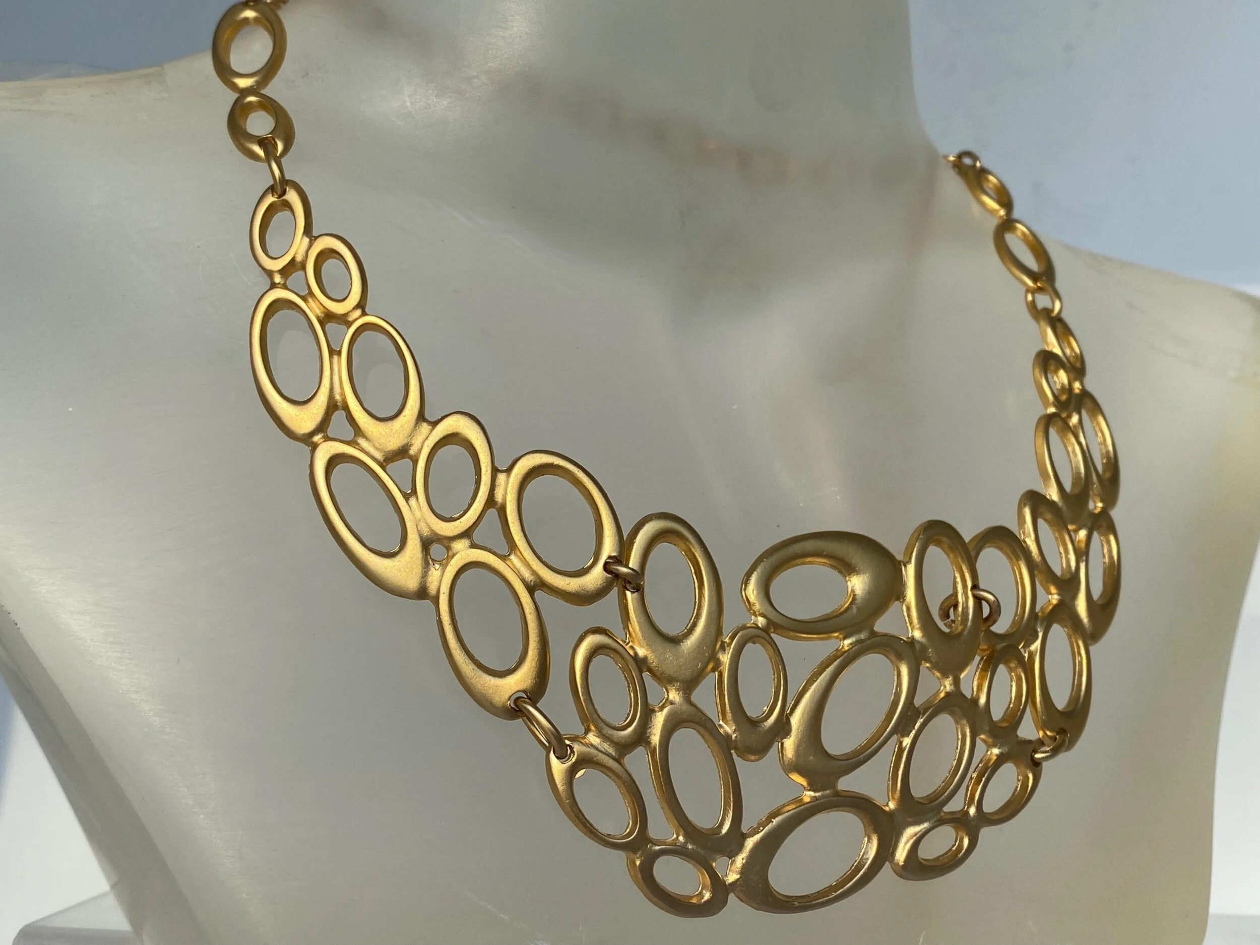 E2F76E13-22DA-4894-BDA7-E3B07DC24B00