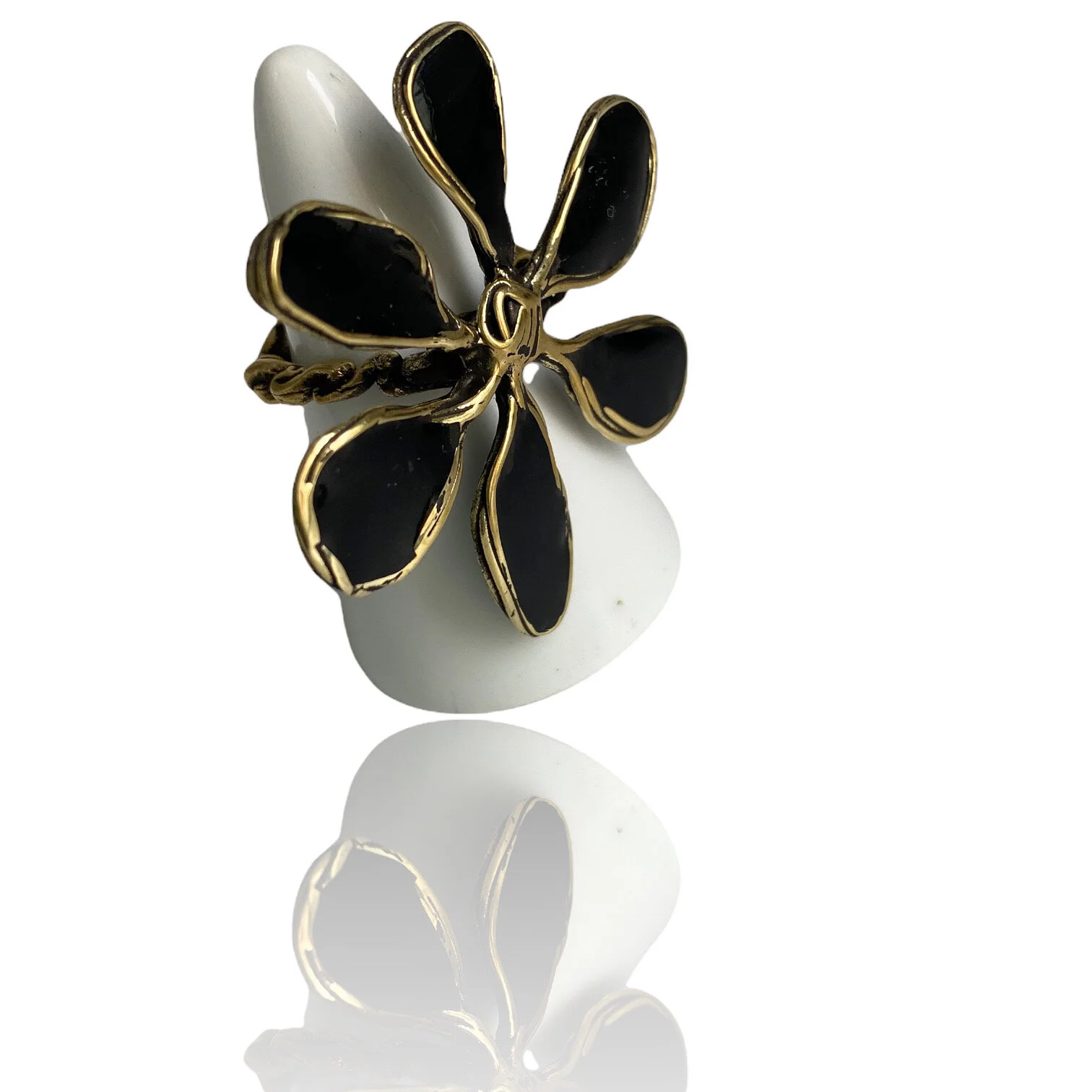 56F3370C-C8F5-489B-B44B-8F844EC06030