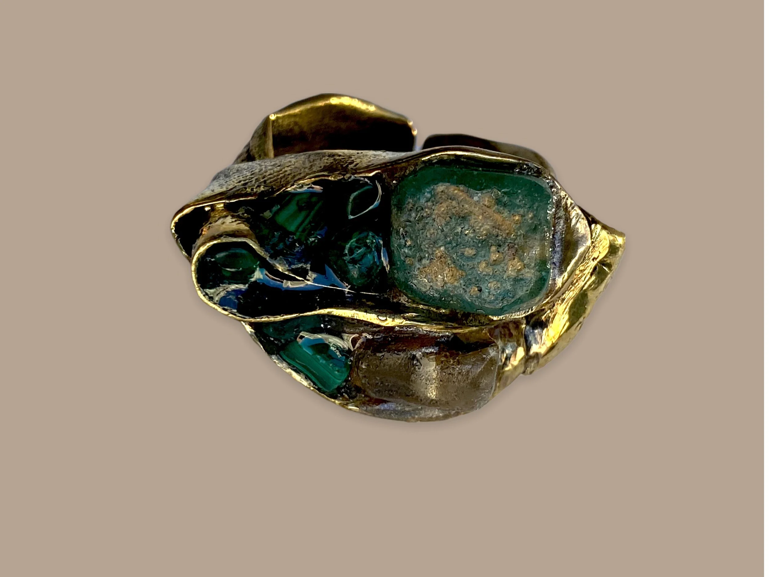 5C354BD5-0822-419E-9EF7-B064B2277D4A