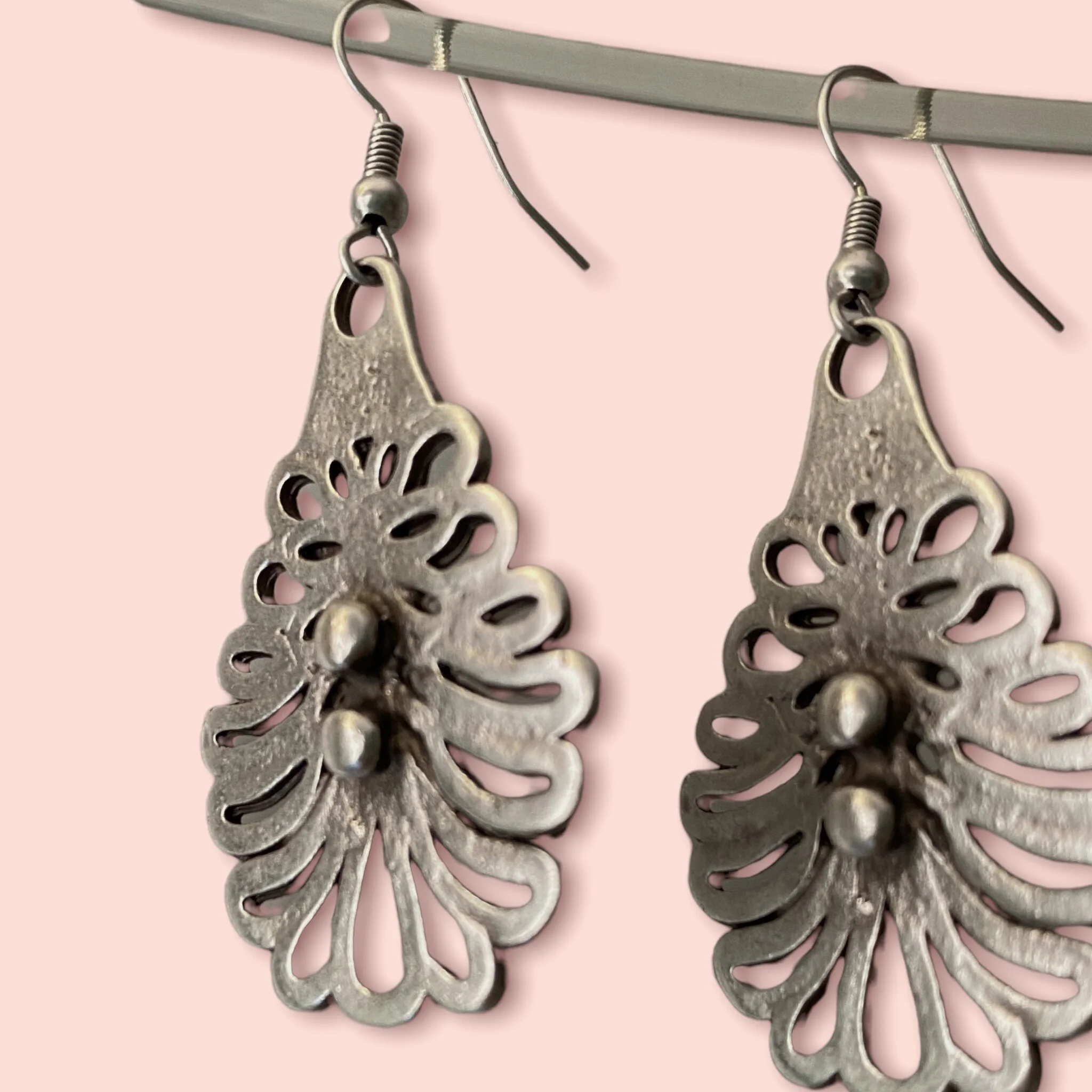 A2D93FFD-5272-4FA6-B440-3B79331D6E1C