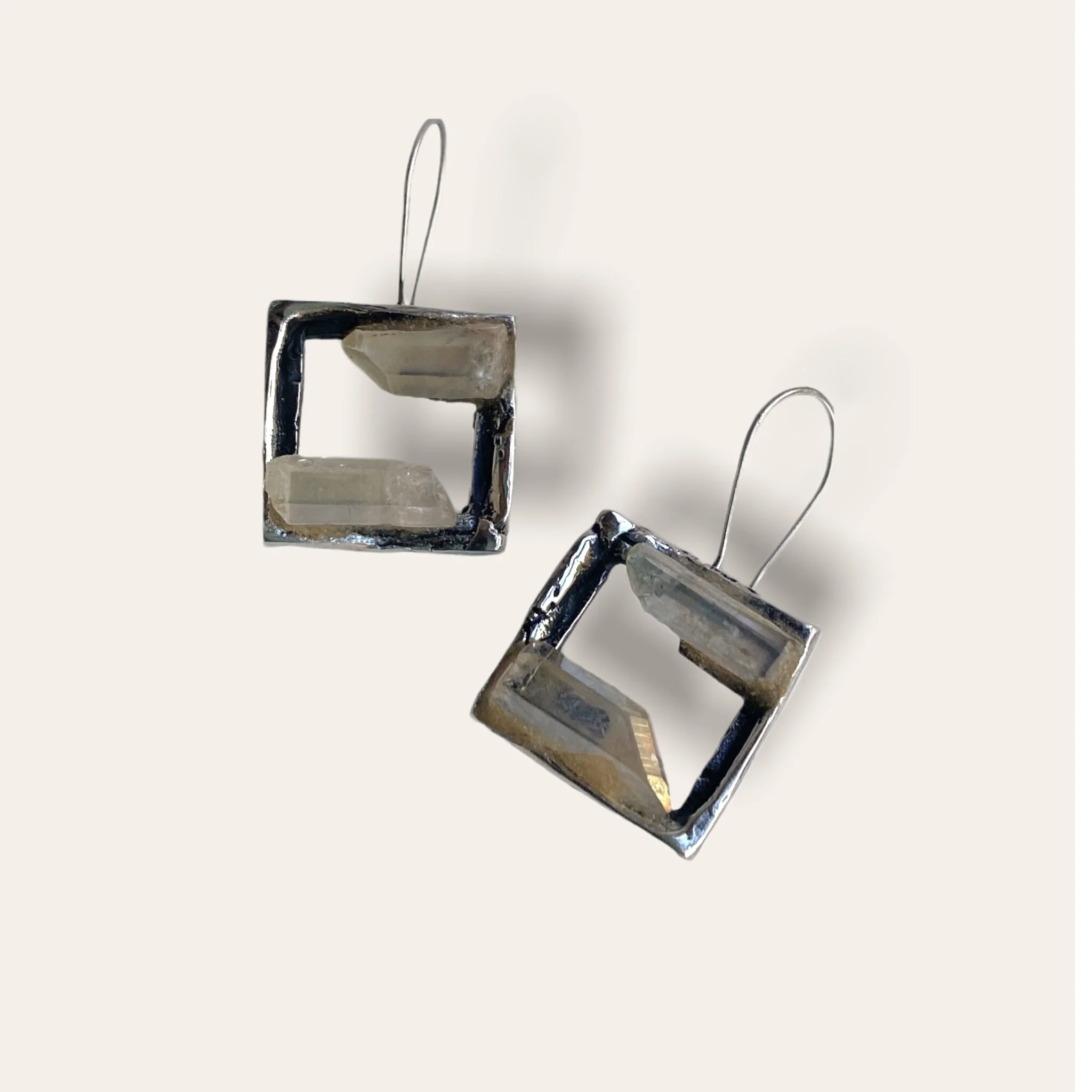 DF8D4047-9AEC-49EB-8739-E44FB6136A7A