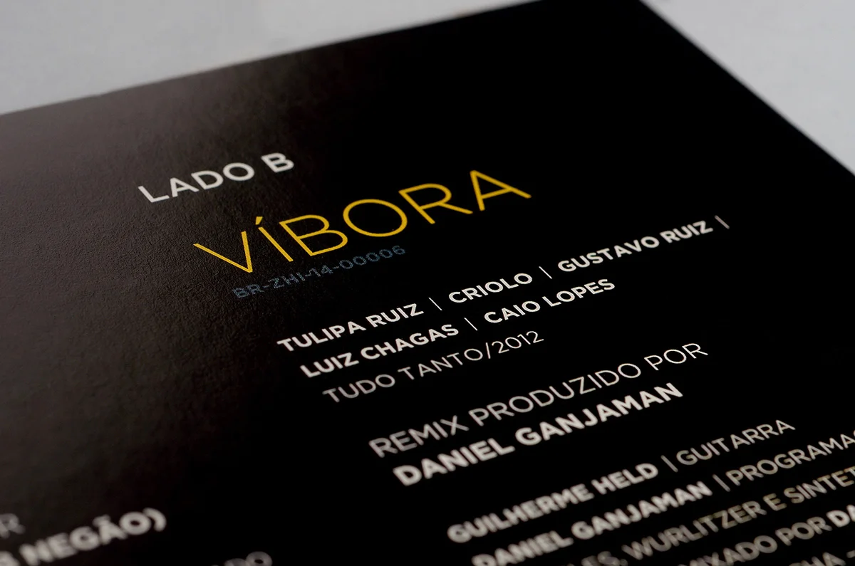 verso | detalhe