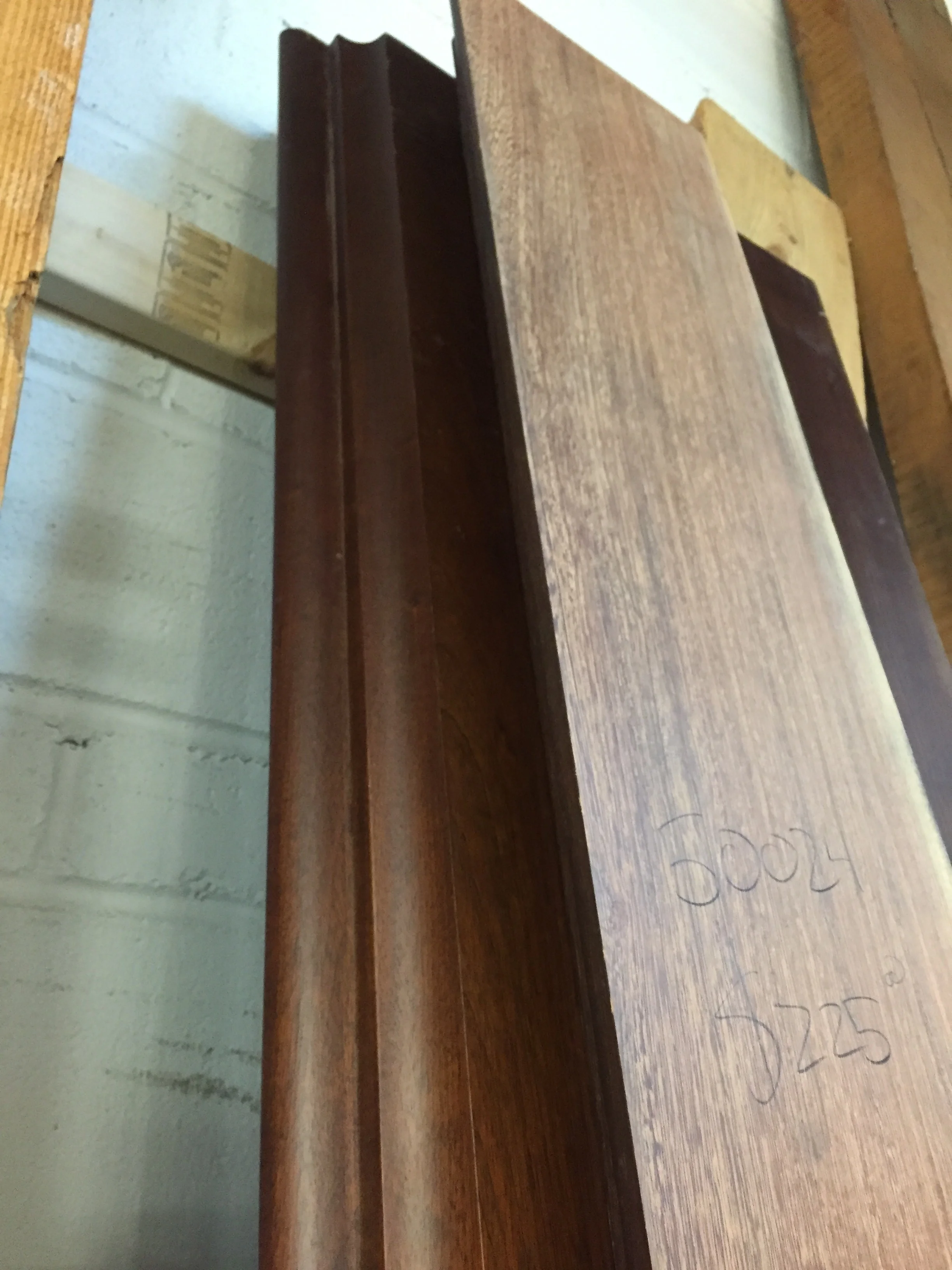 Exotic Profiled Mantle