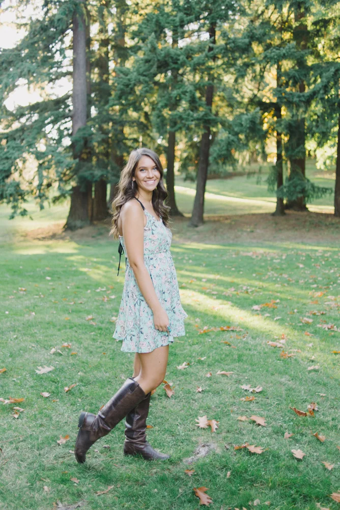SiennaLochtie_Senior-2014_Hoyt_Arboretum_Washington_Park_Natural_Outdoor_Senior_Portrait_Photography_Portland_Oregon_306.jpg