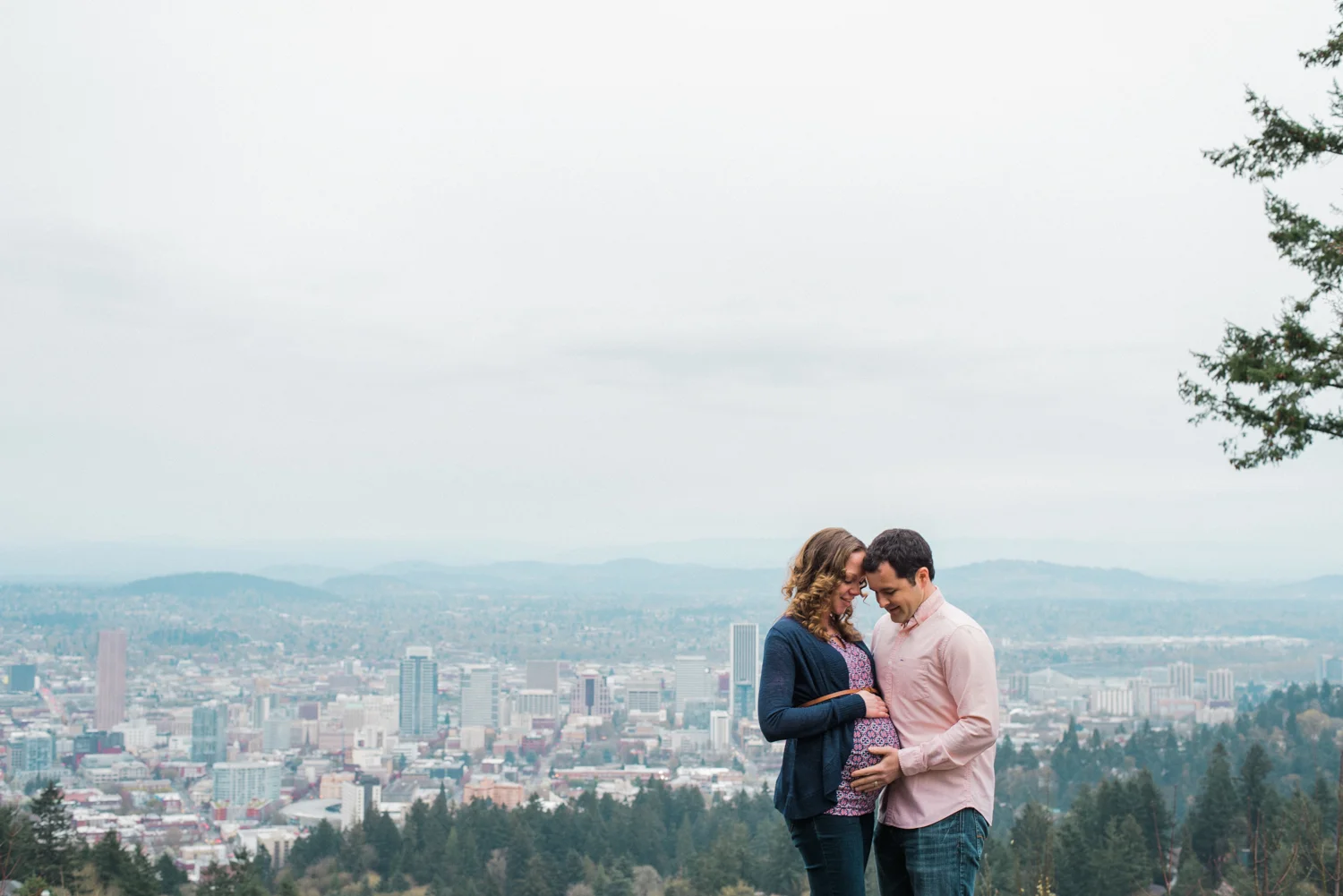 pittock-mansion-maternity-photography-portland-cherry-blossom-shelley-marie-photo-01.jpg
