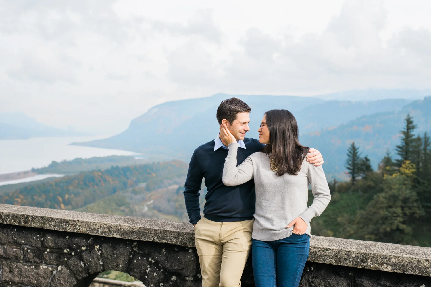 portland-engagement-columbia-river-gorge-latourell-waterfall-autumn-fall-crown-point-shelley-marie-photo-28.jpg