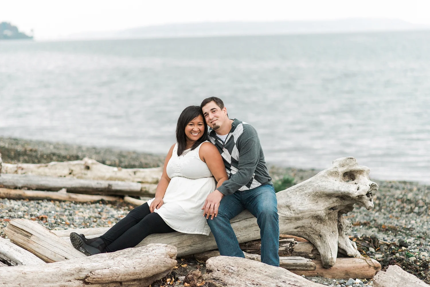 seattle-engagement-discovery-park-west-point-lighthouse-shelley-marie-photo-564-Edit_cr.jpg
