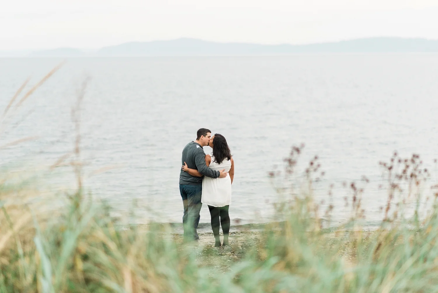 seattle-engagement-discovery-park-west-point-lighthouse-shelley-marie-photo-830_cr.jpg