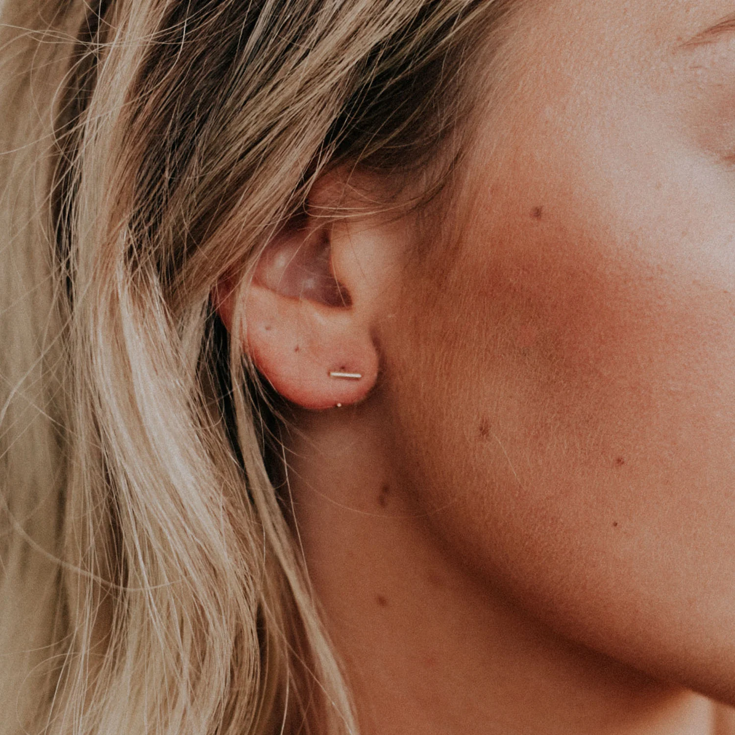 Tiny Ear Hug Hoop Earrings | Favor Jewelry