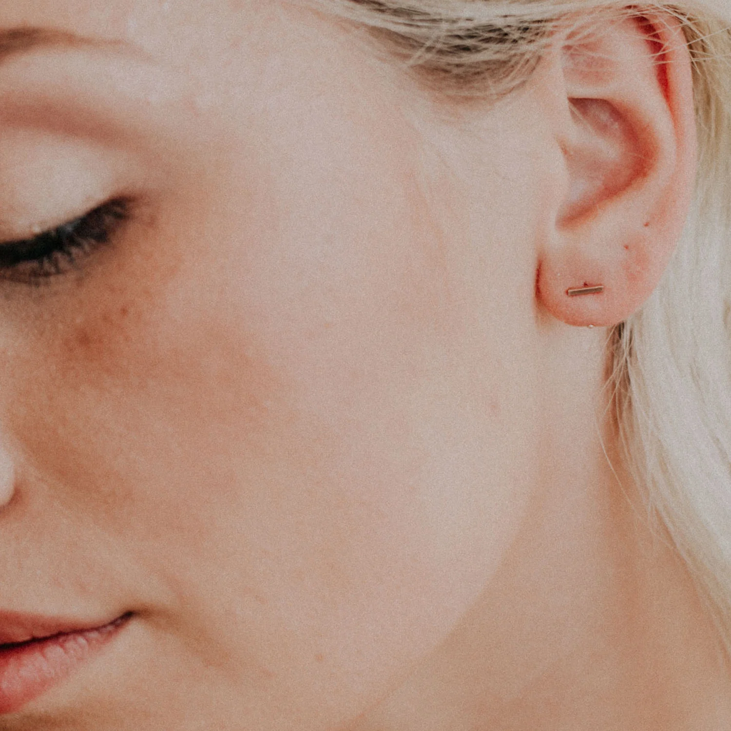 Tiny Ear Hug Hoop Earrings | Favor Jewelry
