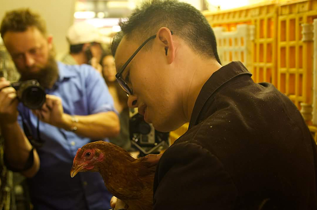 CHINATOWN: Animal Rights Activists Free Chicken From San Francisco Chinatown Market